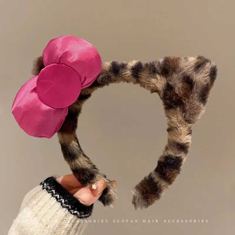 Hello Kitty Pink Bow Plush Headband  Women'S Cute and Comfortable Hair Accessory Suitable for Face Washing and Decoration Aurexia off
