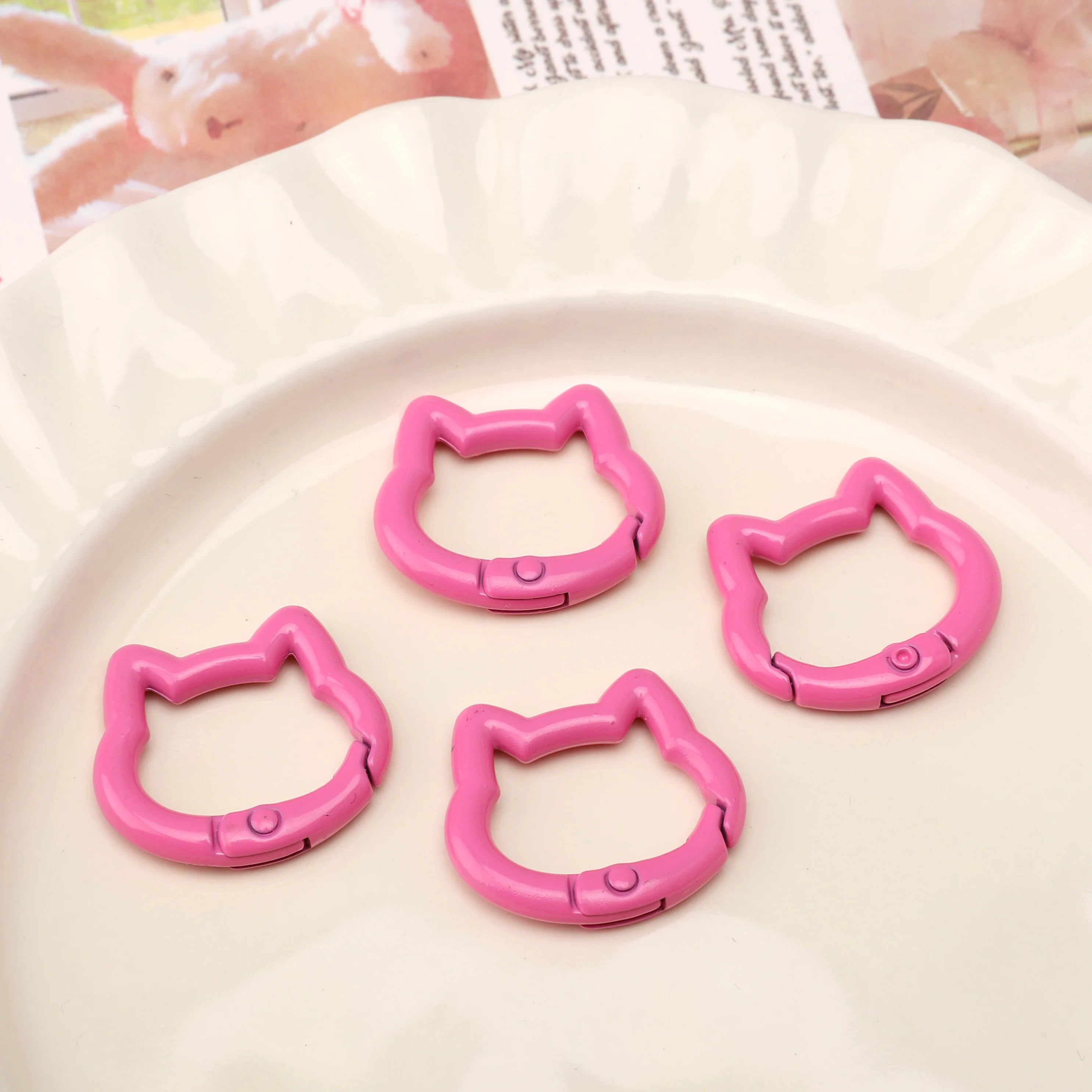 1pc/bag Alloy Spring Clasps Colorful Cute Cat Shape Spring Ring Carabiner Clips For DIY Keyring Lanyard Keychain Making Findings Aurexia off
