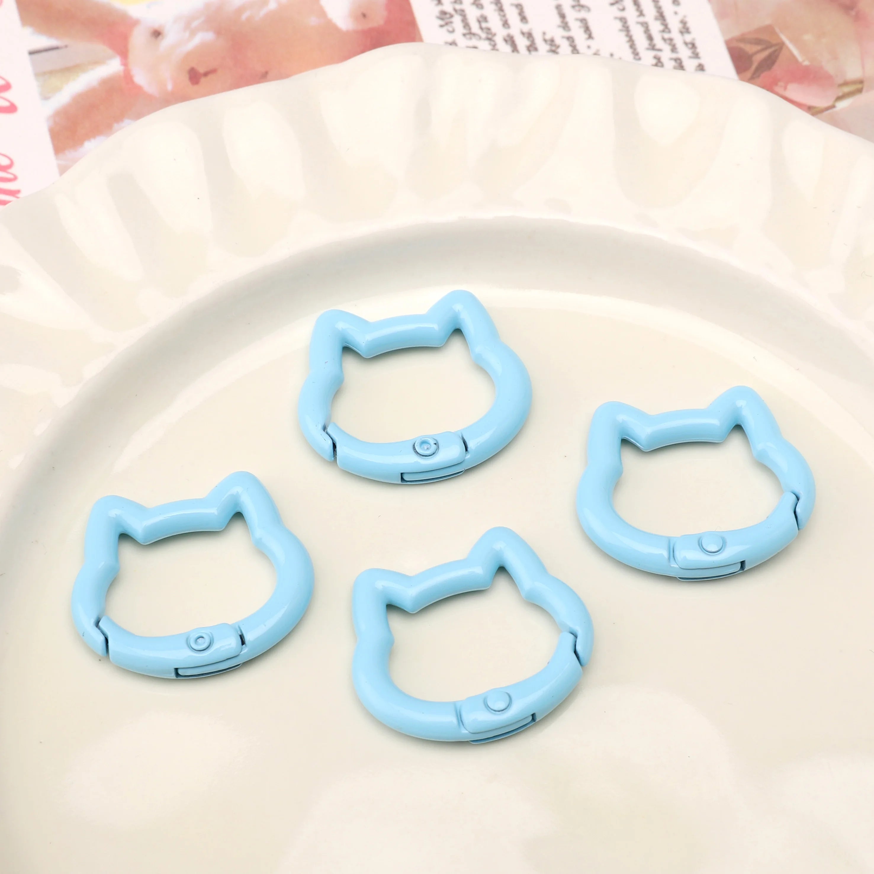 1pc/bag Alloy Spring Clasps Colorful Cute Cat Shape Spring Ring Carabiner Clips For DIY Keyring Lanyard Keychain Making Findings Aurexia off
