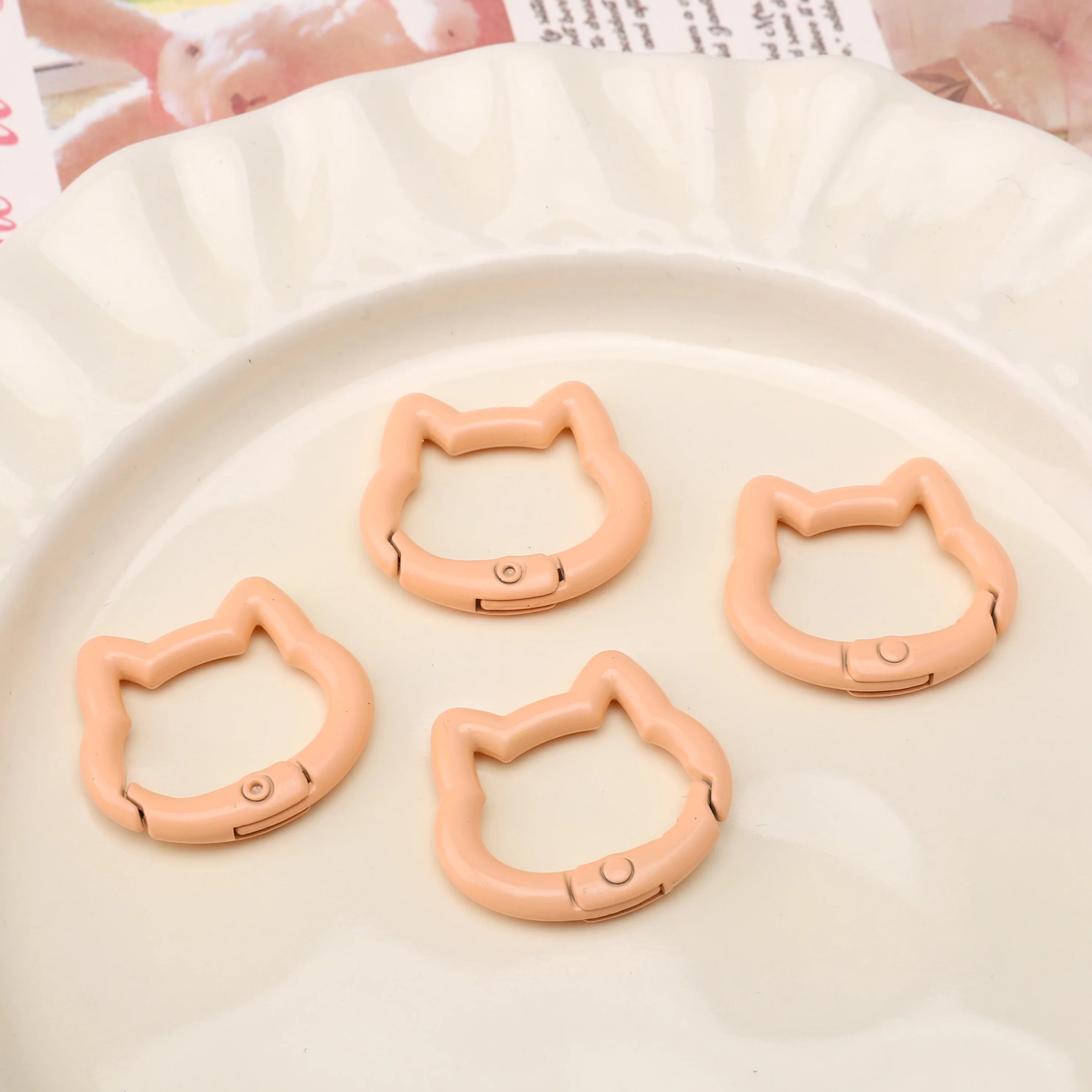 1pc/bag Alloy Spring Clasps Colorful Cute Cat Shape Spring Ring Carabiner Clips For DIY Keyring Lanyard Keychain Making Findings Aurexia off