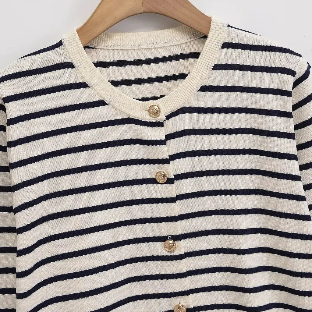 Withered 2026 Fashion New Product Striped Knitted Cardigan Versatile Round Neck Buckle Long Sleeve Coat Aurexia off