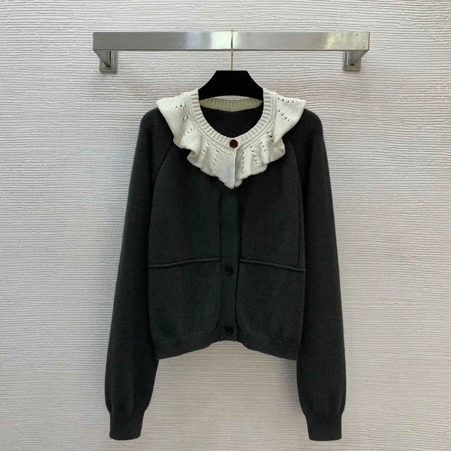 High Quality 2026 model women's cardigan coat with casual long sleeves is suitable for wearing in spring and autumn xy25121375 Aurexia off