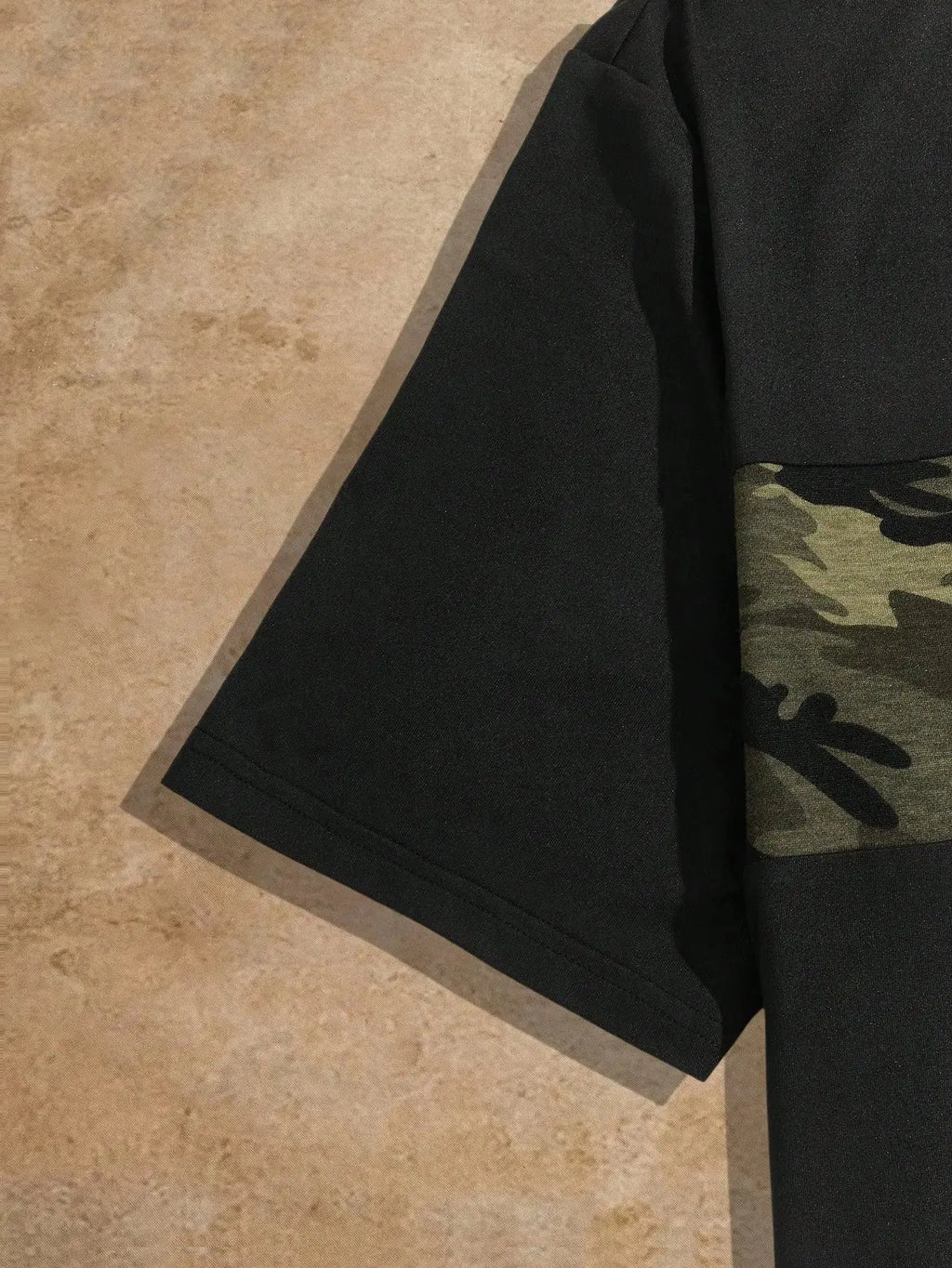 Men Colorblock Camo Print Short Sleeve Tee And Drawstring Waist Sweatpants Set Aurexia off