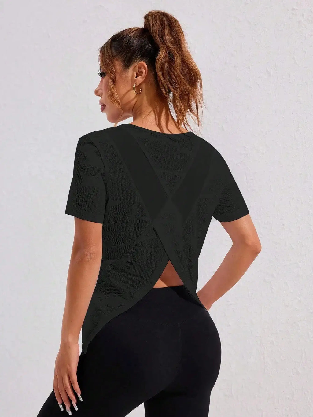 2pcs Women Sport Top With Jacquard Mesh Crossover Back Design Aurexia off