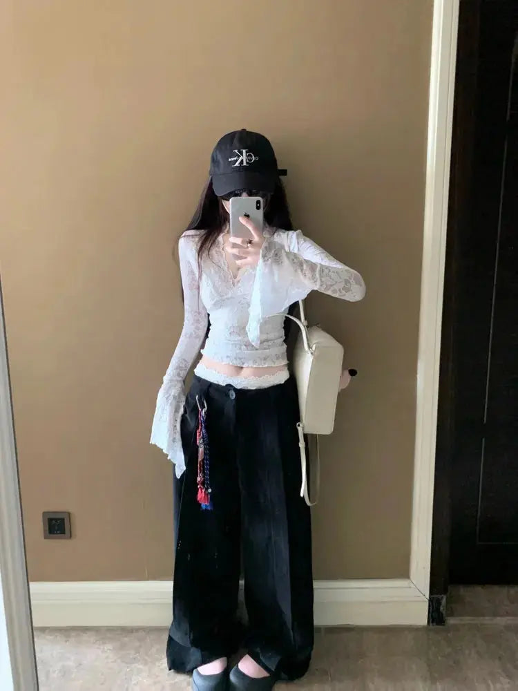 2026 Spring Sexy V-neck Lace Long Sleeved T-shirt Fashionable Women's Waist Cinching Slimming Fit Pullover Casual Club Outfit Aurexia off
