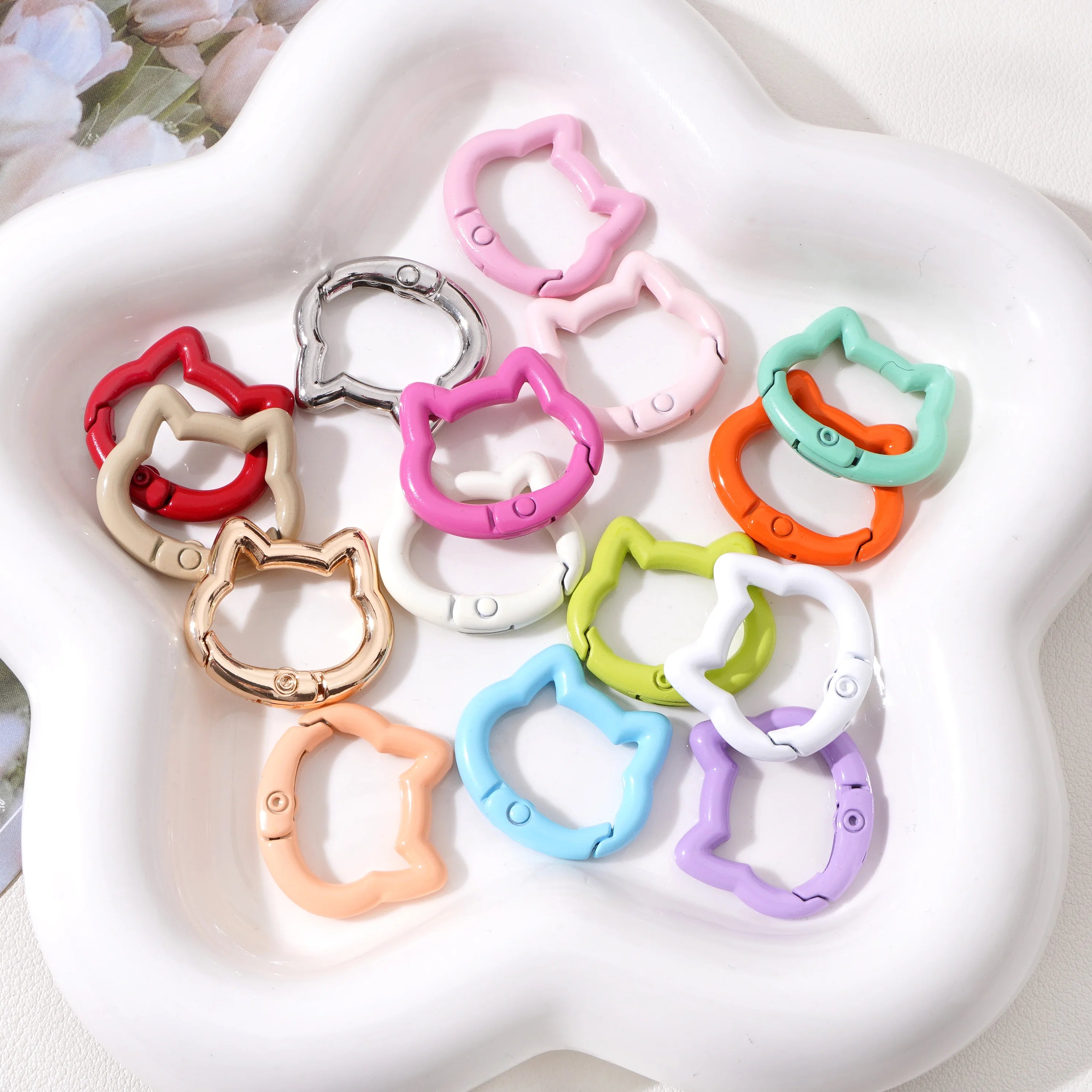 1pc/bag Alloy Spring Clasps Colorful Cute Cat Shape Spring Ring Carabiner Clips For DIY Keyring Lanyard Keychain Making Findings Aurexia off