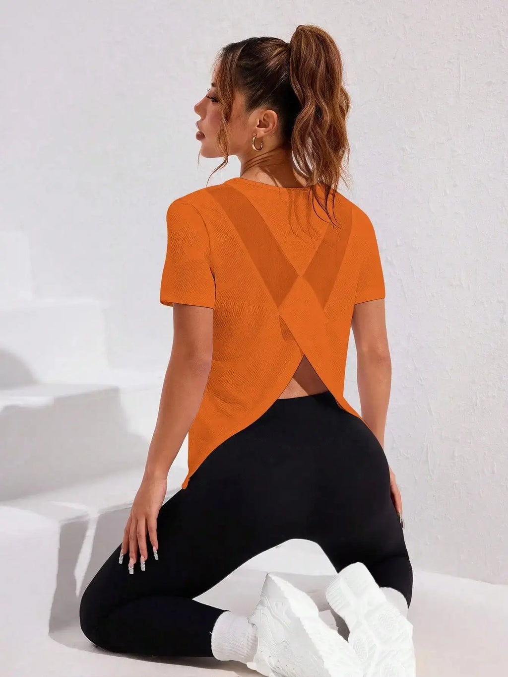 2pcs Women Sport Top With Jacquard Mesh Crossover Back Design Aurexia off