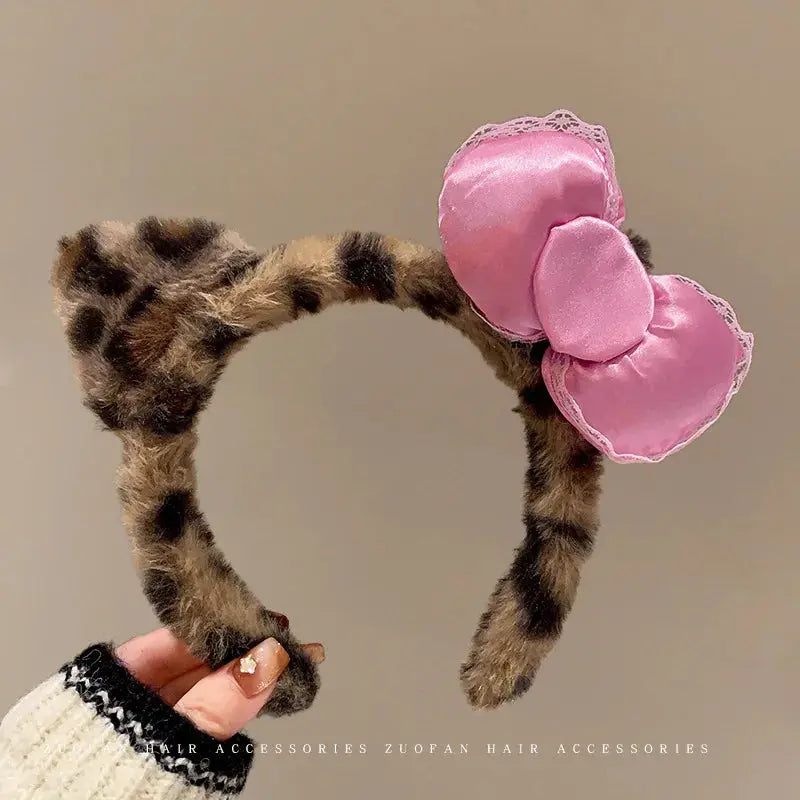 Hello Kitty Pink Bow Plush Headband  Women'S Cute and Comfortable Hair Accessory Suitable for Face Washing and Decoration Aurexia off