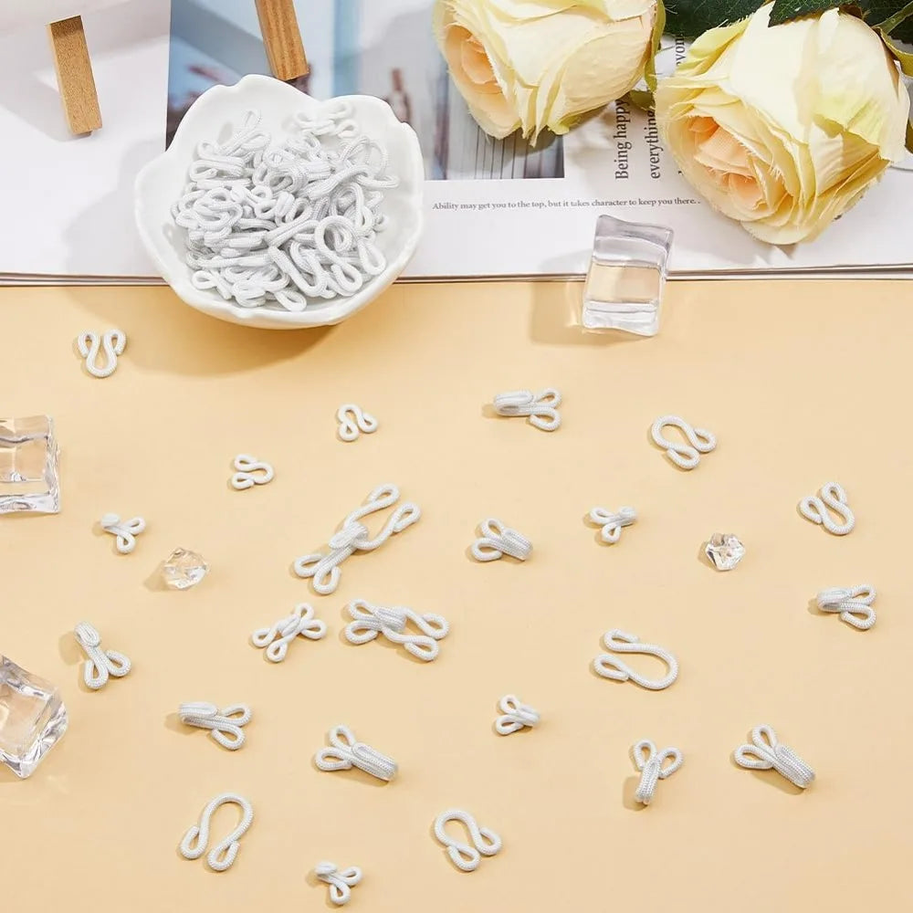 80Pcs 4 Sizes Covered Sewing Hooks and Eye Closure White Sewing Hidden Hook for Clothing Bra Thick Leather deep Pile Fabrics Aurexia off
