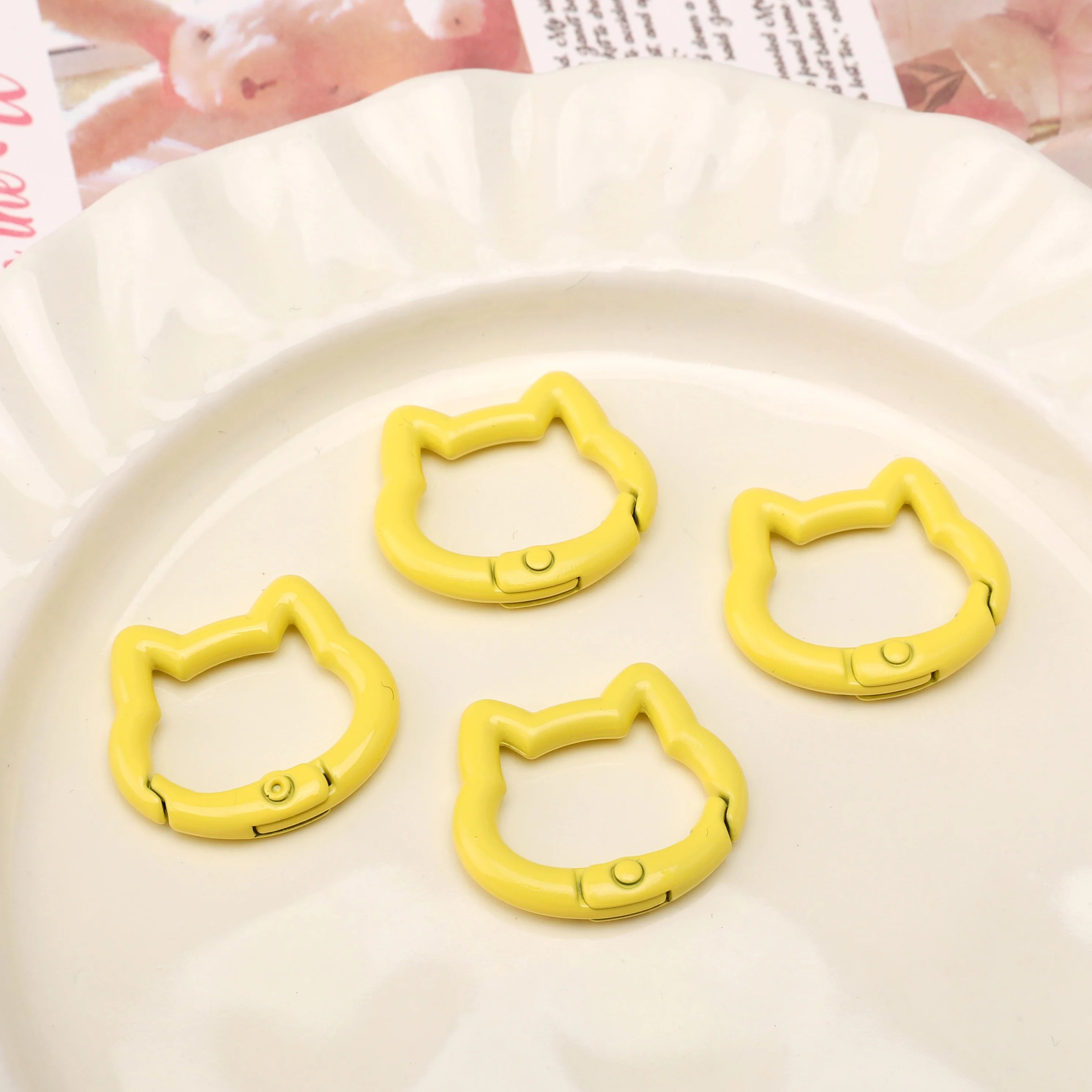 1pc/bag Alloy Spring Clasps Colorful Cute Cat Shape Spring Ring Carabiner Clips For DIY Keyring Lanyard Keychain Making Findings Aurexia off